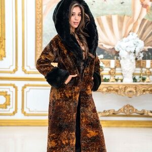 Women's Enchantress Coat in "Ember"